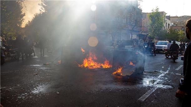 Proteste im Südosten Irans niedergeschlagen Proteste in Teheran.
