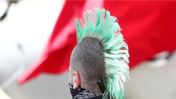 Punks planen am Wochenende Demos auf Sylt Punks der Gruppe „Aktion Sylt“ hatten bereits in den vergangenen beiden Jahren auf der Insel demonstriert (Symbolbild).