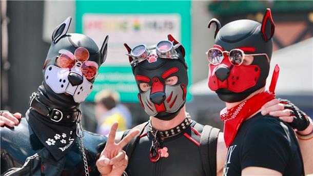Auf den Hund gekommen: das Phänomen „Pup Play“ Pup Play wurde in den letzten Jahren zu einem sichtbareren Phänomen, wie hier bei dem Christopher Street Day in Wernigerode.