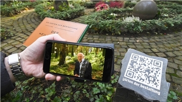 QR-Codes auf Gräbern liegen im Trend.