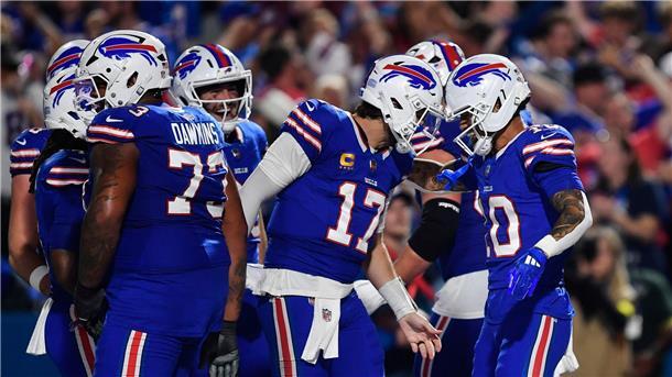 Quarterback Josh Allen (Mitte) führte die Bills zum dritten Sieg im dritten Saisonspiel.