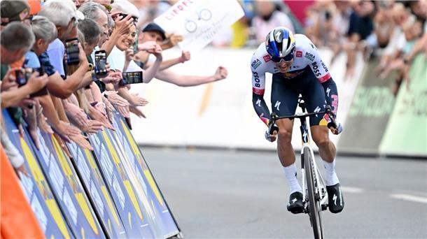 „Richtig cool“: Lipowitz bei Deutschland Tour gefeiert Radprofi Florian Lipowitz beim Auftakt der Deutschland Tour.
