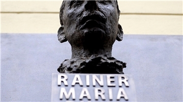 Rainer Maria Rilke ist einer der bekanntesten Dichter deutscher Sprache. (Archivbild)