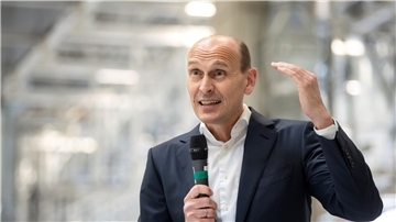 Ralf Brandstätter, Mitglied des Vorstands der Volkswagen AG für China, sieht „keine Hinweise auf Menschenrechtsverletzungen“ in dem umstrittenen Werk im Westen Chinas.