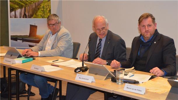 Ratsmitglied Kurt Buck (Mitte) leitete die Sitzung des Gnarrenburger Gemeinderates.