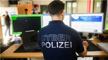 Rechnerisch kam es im vergangenen Jahr jeden Tag zu 36 Cybercrime-Fällen in Niedersachsen - ein Höchstwert. Auch in einem anderen Bereich stiegen die Zahlen deutlich an.