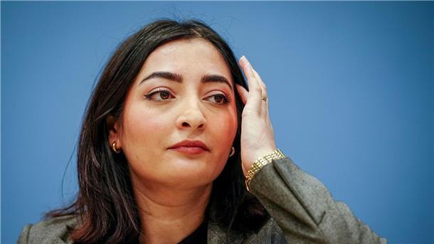 Antirassismus-Beauftragte: Mehr Diversität in Behörden Reem Alabali-Radovan ist als Integrationsbeauftragte auch für die Belange von Flüchtlingen zuständig.