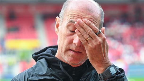Regensburgs Trainer Joe Enochs.