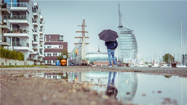 Regenschirm oder Sonnenbrille? Das sollten Sie auf den Maritimen Tagen in Bremerhaven dabeihaben.