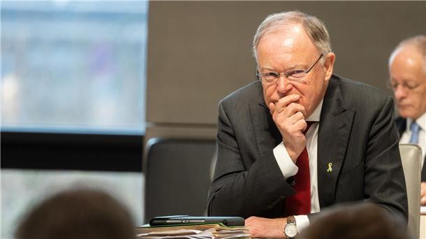 Weil: Milliardenpaket wird nicht an Niedersachsen scheitern Regierungschef Weil bezeichnet das Finanzpaket des Bundes als wichtig für Niedersachsen und die Kommunen. (Archivbild)