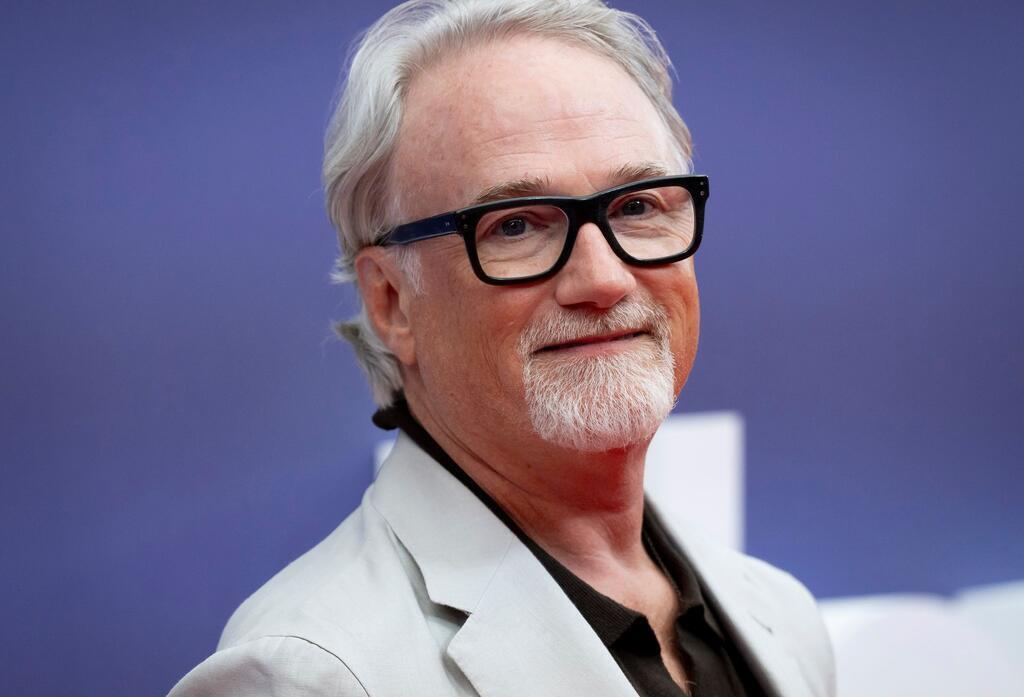 25 Jahre „The Sixth Sense“: Start des Plot-Twist-Booms Regisseur David Fincher („Sieben“, „The Social Network“, „Gone Girl“) drehte „Fight Club“ mit Edward Norton und Brad Pitt in den Hauptrollen - Kritiker waren sofort begeistert, beim Publikum wurde der Film mit Plot-Twist erst nach der DVD-Auswertung zum Kultfilm.