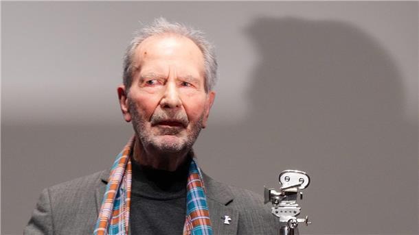 Edgar Reitz mit Berlinale Kamera geehrt Regisseur Edgar Reitz: „Kein Glück konnte je größer sein als der Augenblick, wenn ich einen fertigen Film mit dem Publikum ansehen konnte.“