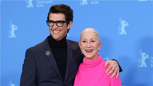 „Golda“-Regisseur: Helen Mirren für mich wie eine Jüdin Regisseur Guy Nattiv und Dame Helen Mirren stellten ihren Film „Golda“ auf der Berlinale vor.