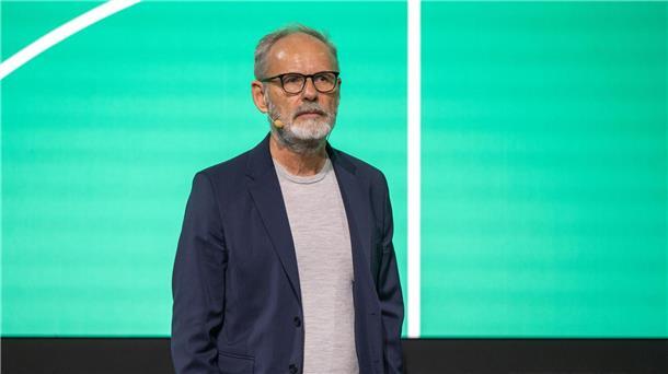 Reinhold Beckmann blickt im Buch „Aenne und ihre Brüder“ zurück auf das Leben seiner Mutter.