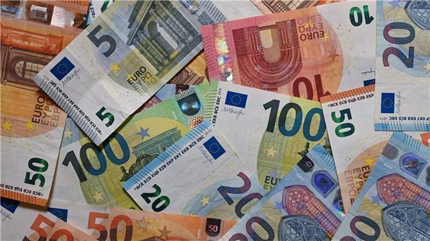 Pro-Kopf-Verschuldung auf Rekordhoch Rekord: Die Pro-Kopf-Verschuldung beträgt 28.164 Euro.
