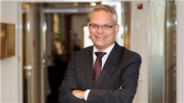 Renke Havekost ist Rechtsanwalt und Notar in der Kanzlei von Dr. Schmel in Bremerhaven.