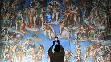 Reproduktionen von Michelangelos Fresken aus der Sixtinischen Kapelle sind nun auch in Hamburg zu sehen. Sie waren bereits in zwölf Städten weltweit ausgestellt.