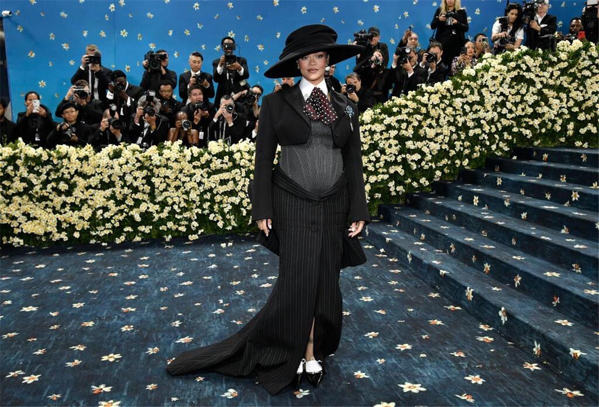 Rihanna bringt drittes Kind zur Welt - und verrät den Namen Rihanna erscheint bei der Met Gala mit Babybauch. (Archivbild)