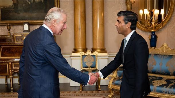 Premier Sunak will Scherben seiner Vorgängerin aufkehren Rishi Sunak ist neuer Premierminister des Vereinigten Königreichs.
