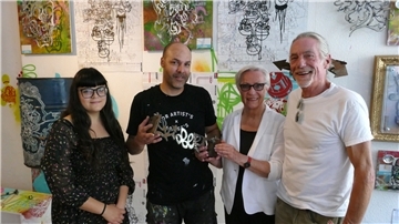 Robert Worden (rechts), einer der Ideengeber der Artspace, hat sie zusammengebracht: Claudia Chagoya (links), Bryan Faubert und Lissi Jacobsen.