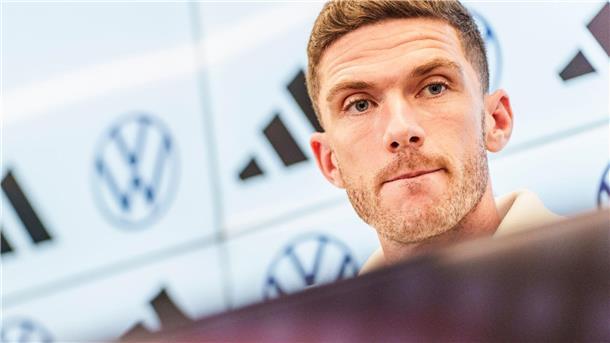 Robin Gosens und Mats Hummels verbindet eine Freundschaft.