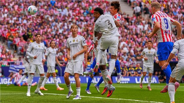 Robin Le Normand leitete den 5:2-Erfolg über Real Madrid per Kopf ein.