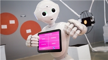 Robotik, autonome Steuerung, Produktentwicklung – eine Lawine von neuen Anwendungen mit künstlicher Intelligenz (KI) wird in den kommenden Jahren auf die Wirtschaft zukommen. In Bremerhaven finanziert das Land Bremen ein KI-Transfer-Zentrum, das die Wirtschaft unterstützen soll.