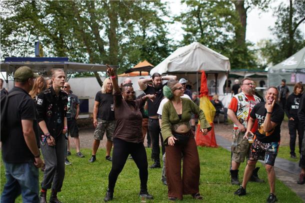 Rocken für die Rechte von Tieren in Offenwarden. 