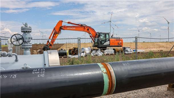 Bundestag ebnet Weg für Aufbau von Wasserstoff-Autobahnen Rohre einer künftigen Wasserstoffleitung: Wasserstoff soll eine Schlüsselrolle beim klimafreundlichen Umbau der Wirtschaft spielen.
