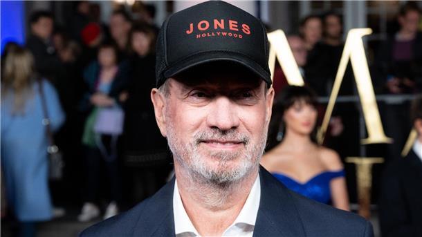 Roland Emmerich kündigt letzten Film an Roland Emmerich bei der Deutschlandpremiere des Films „The Magic Flute - Das Vermächtnis der Zauberflöte“.