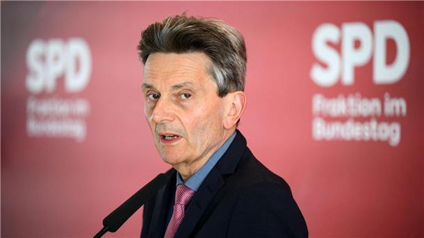 Ampel-Streit um Heizungsgesetz reißt nicht ab Rolf Mützenich zeigt sich verärgert über das Verhalten der Liberalen.