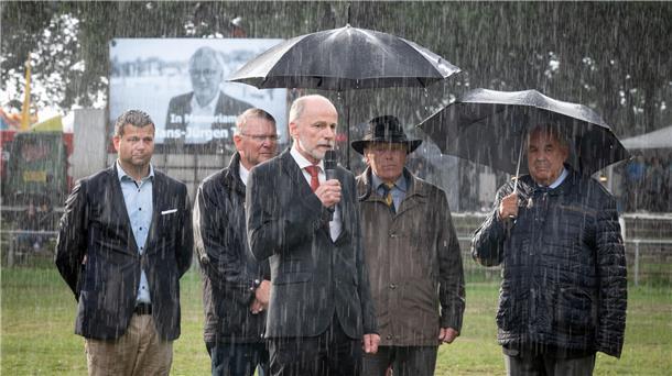 Regen, Wettkämpfe und Showreiten: Das sind die Elmloher Reitertage in Bildern Rolf Sünderbruch.