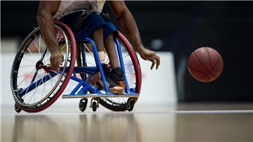 Rollstuhlbasketball ist eine rasante, inklusive Sportart. Davon können sich Zuschauer am Sonntag in der Kolbhalle in Bremerhaven überzeugen.