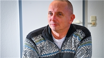 Ronny Möckel vom Gesundheitsamt hofft, dass wir die Omikron-Welle bereits zu einem guten Teil bewältigt haben. Der Startschuss für die vierte Impfung in Seniorenheimen ist allerdings jetzt erst einmal verschoben. Die Wirkung verpufft teilweise, wenn zu früh geimpft wird.