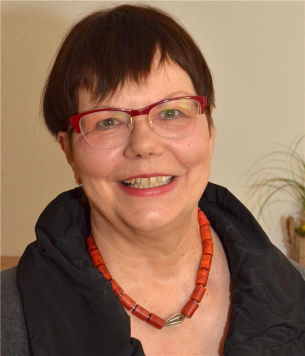 Rosemarie Meding berichtet in Rhade am 8. November über ihre Arbeit als Krankenhausseelsorgerin in Bremervörde, Gyhum und Brauel.