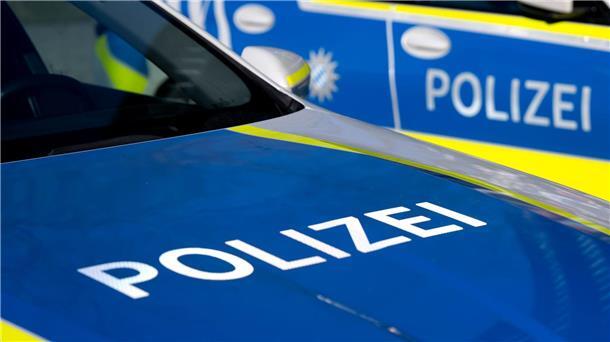 Rund 100 Einsatzkräfte durchsuchten bei Razzien gegen den Kokainhandel Wohnungen, Häuser und einen Kulturverein. (Symbolbild)