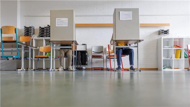 Prognose: CDU gewinnt Kommunalwahlen in NRW Rund 13,7 Millionen Menschen sind bei den Kommunalwahlen in NRW wahlberechtigt.