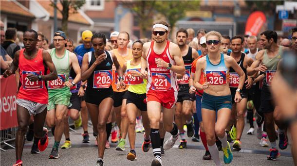 Rund 25 Prozent mehr Teilnehmer liefen beim diesjährigen 23. Küstenmarathon in Otterndorf mit. Foto: Keck
