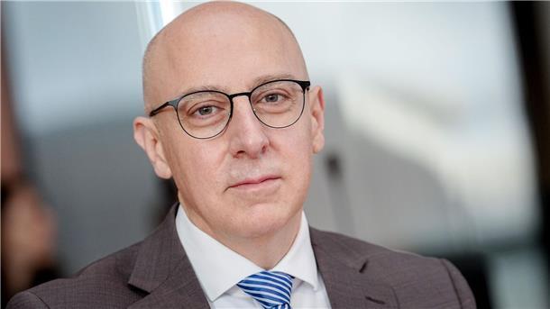 Nachrichtendienste zu Russland: bestenfalls „eisiger Friede“ Russland hat Deutschland im Fokus, meint auch Verfassungsschutz-Chef Sinan Selen.