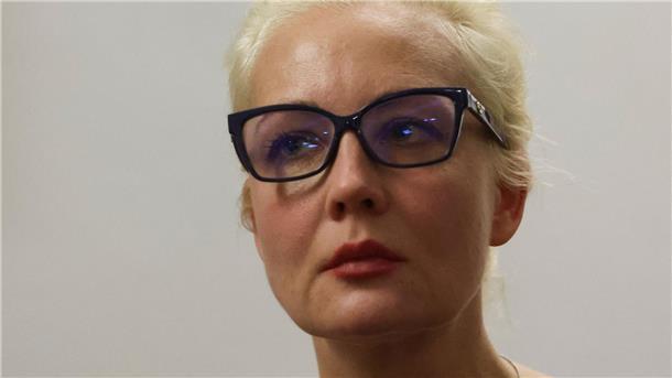 Kreml lehnt EU-Forderung nach Nawalny-Untersuchung ab Russland wies Anschuldigungen von Julia Nawalnaja, dass Kremlchef Wladimir Putin ihren Mann getötet habe, als „unbegründet und unverschämt“ zurück.