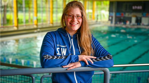 Sabrina Wessalowsk vom OSC Bremerhaven war mit ihren Leistungen bei den Deutschen Kurzbahnmeisterschaften überaus zufrieden. Foto Scheschonka