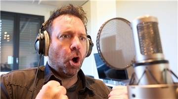 Sänger Ikke Hüftgold alias Matthias Distel fährt zum ESC-Vorentscheid.
