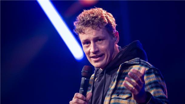 Tim Bendzkos neues Album „April“ ist wechselhaft Sänger Tim Bendzko legt mit „April“ ein Album zwischen Euphorie und Melancholie vor.