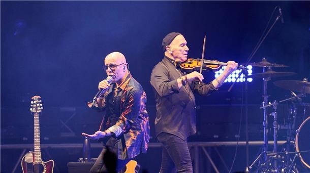 City rocken ein letztes Mal Sänger Toni Krahl (l.) und Georgi Gogow beim Abschiedskonzert in Berlin.