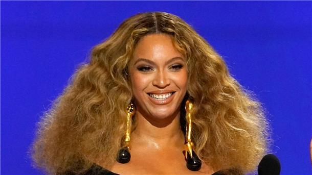 Sängerin Beyoncé führt als erste schwarze Frau die US-Charts der Country-Alben an.