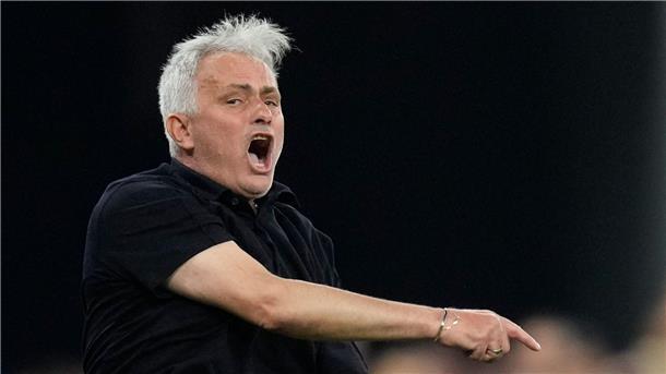 Rote Karte für Mourinho bei Duell mit Ex-Club Man United Sah im Spiel gegen Manchester United die Rote Karte: José Mourinho