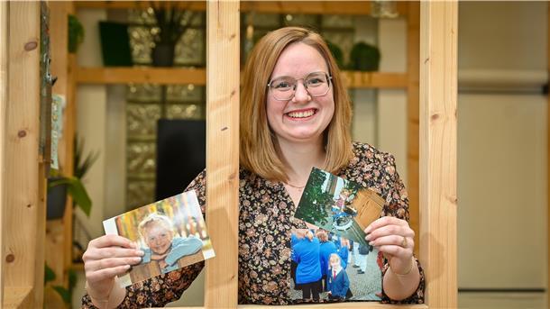 Sarah Käthe Ackermann in der Kreativwerkstatt der NORDSEE-ZEITUNG.