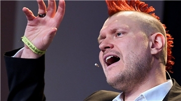 Sascha Lobo ist von der „Emma“ als „Sexist Man Alive 2022“ ausgerufen worden.