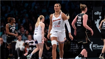Satou Sabally spielte stark verbessert im zweiten Playoff-Duell.