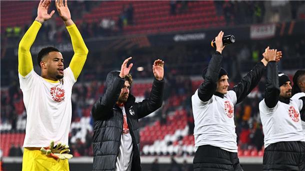 SC-Torhüter Noah Atubolu (l.) musste nur am Schluss einmal hinter sich greifen.
